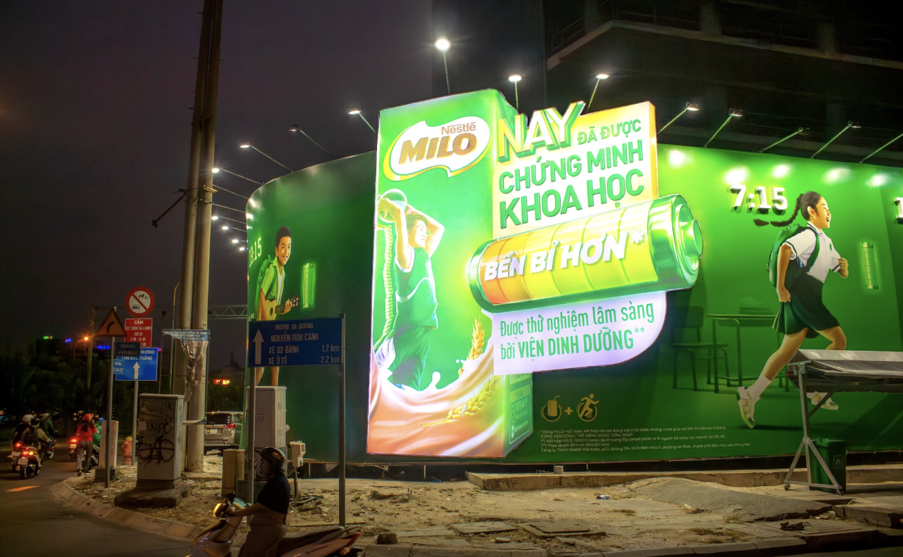 Ảnh màn hình 2026-04-05 lúc 22.47.14 Quảng cáo Hoarding