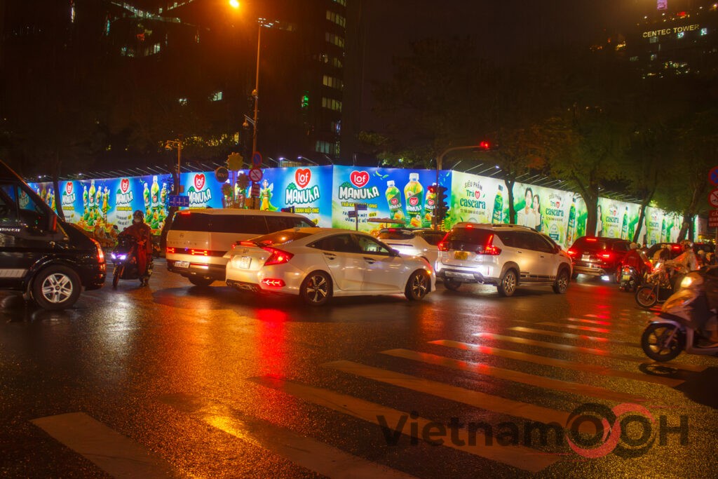 quảng cáo hàng rào VietnamOOH