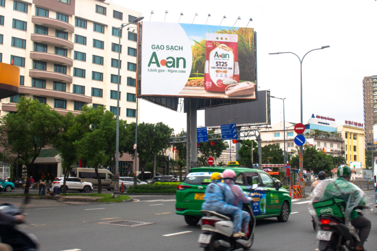Billboard VietnamOOH