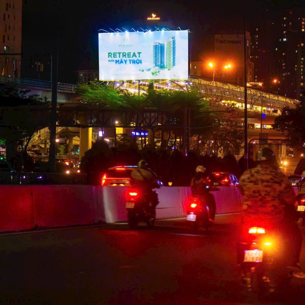 quảng cáo ngoài trời billboard pano