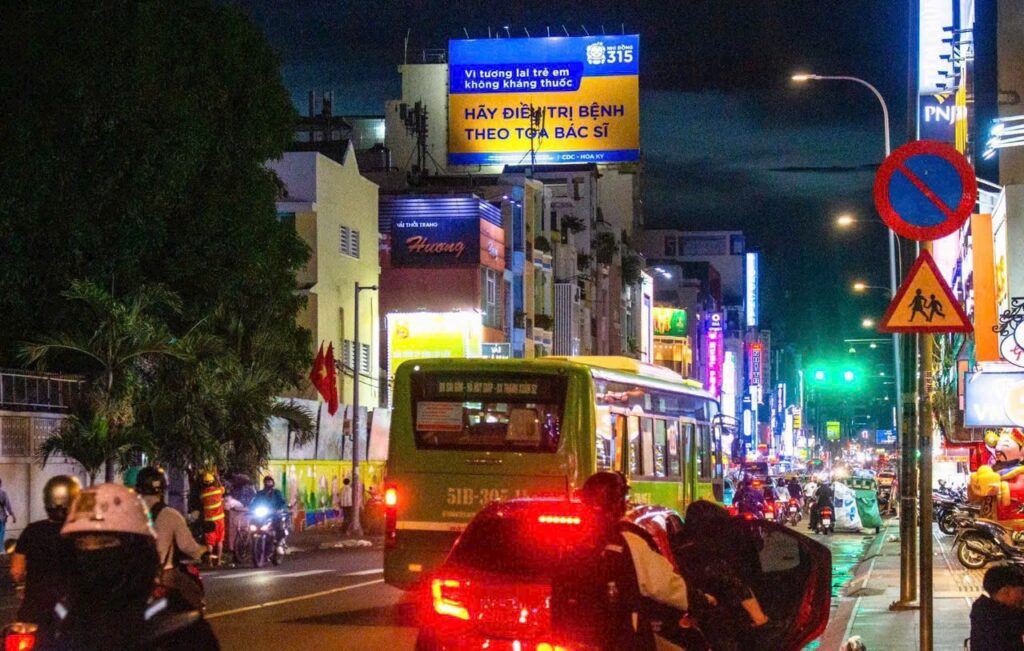 billboard pano VietnamOOH