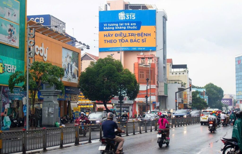 billboard pano VietnamOOH