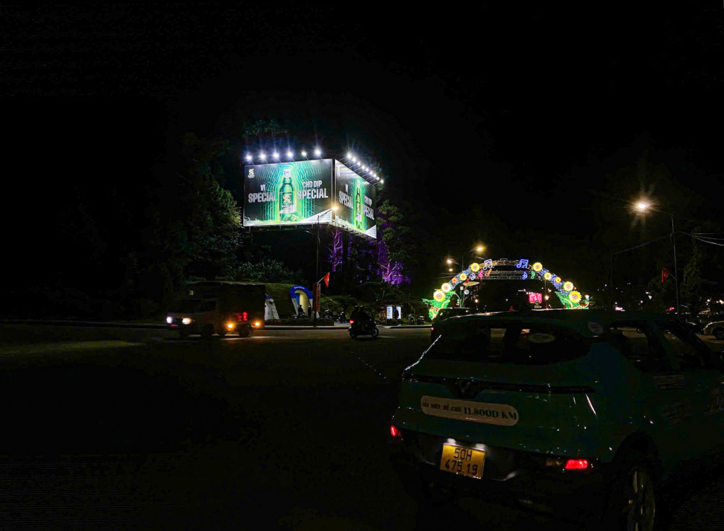 OOH Vietnam, Quảng Cáo Ngoài Trời, OOH FMCG