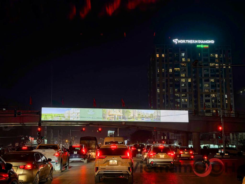 OOH cầu vượt, OOH Vietnam, Vietnam OOH