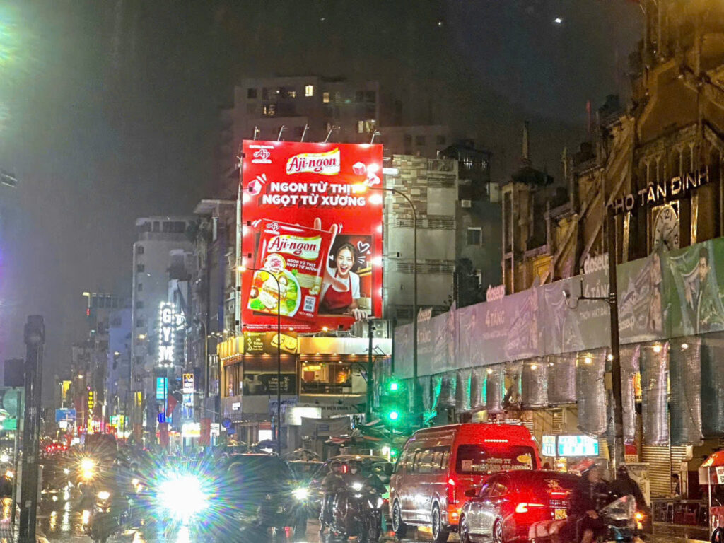 Billboard Pano VietnamOOH