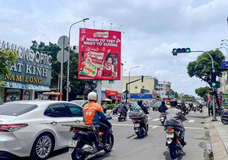 Billboard Pano VietnamOOH