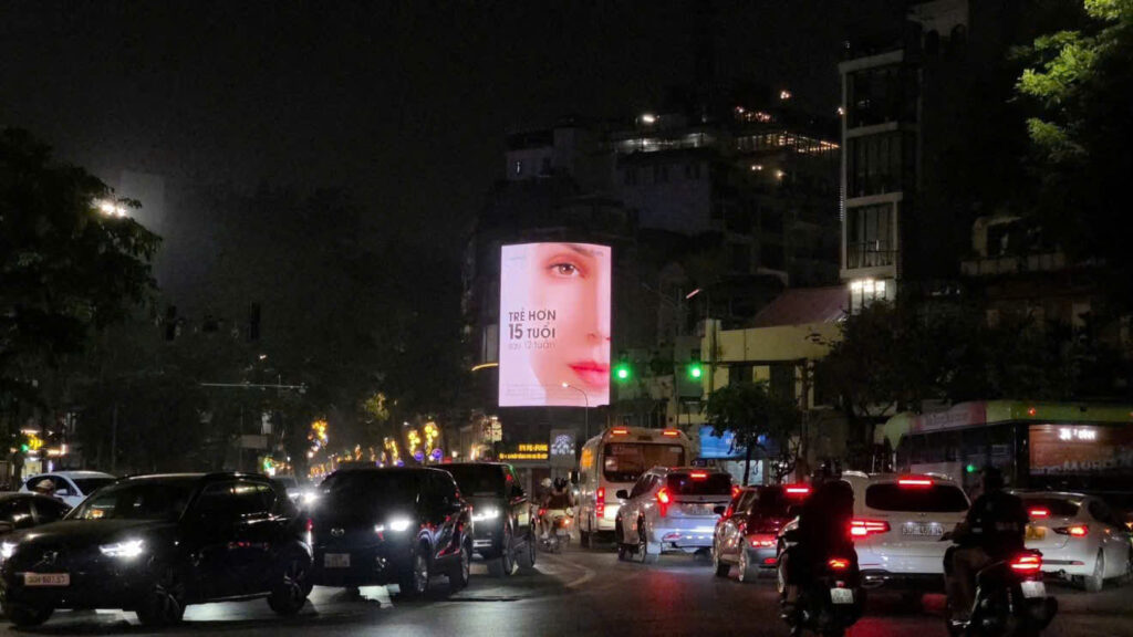 OOH Vietnam Vietnam OOH Amway OOH