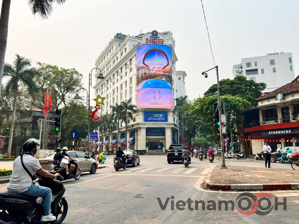 Quảng Cáo Ngoài Trời Của Vinhomes Tiếp Cận 15 Triệu Lượt Tiếp Cận Mỗi Tháng 2 Quảng cáo ngoài trời