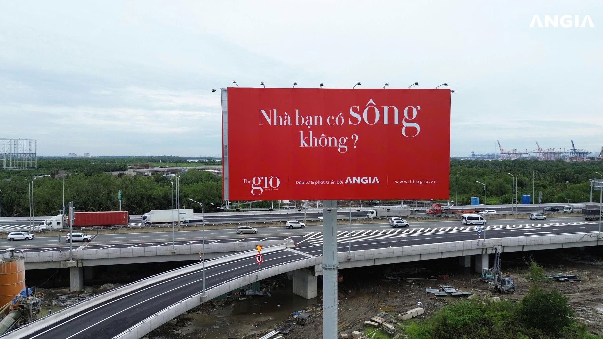 539484352_1082034477408649_2675290075202846594_n Vietnam OOH, OOH Vietnam