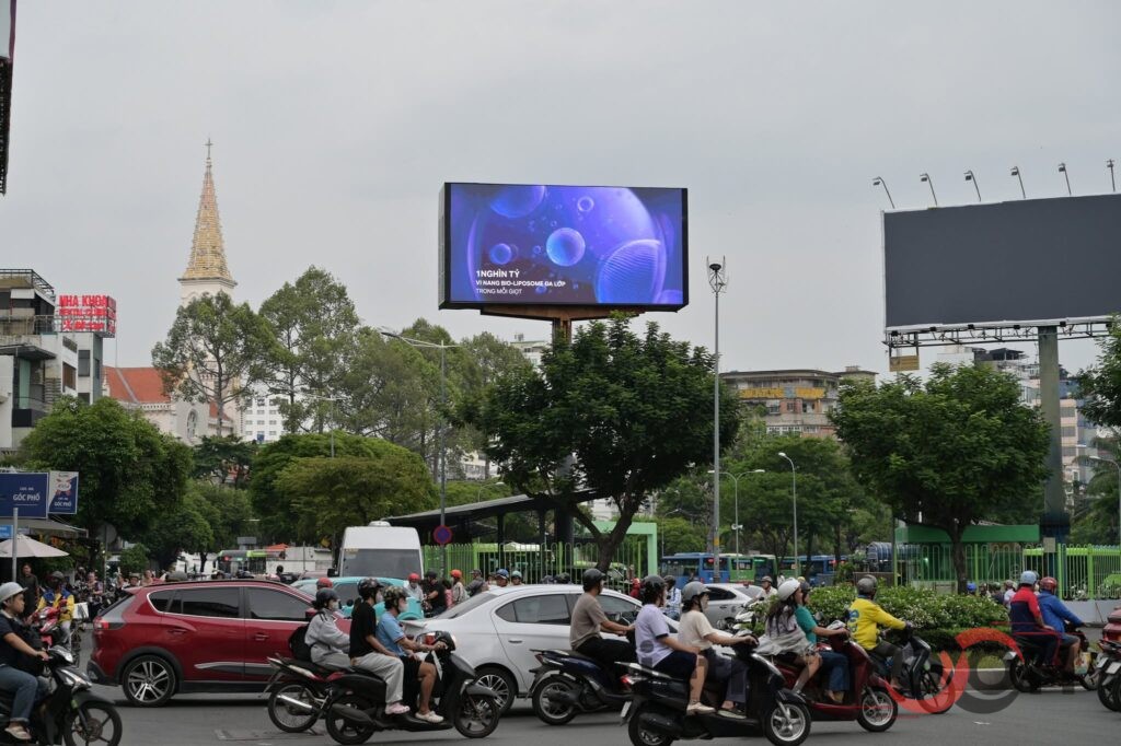 Vietnam OOH Đồng Hành Cùng DECORTÉ Tạo Dấu Ấn Tại Các Vị Trí LED Trung Tâm TP.HCM 3 Vietnam OOH, OOH Vietnam, OOH LED
