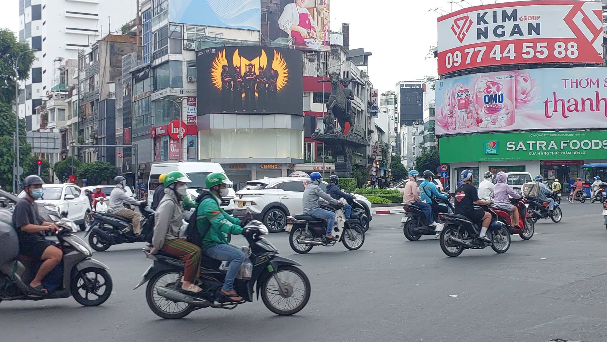 748026105_27751916507793781_5503940849740848675_n OOH Vietnam, OOH LED, DOOH Vietnam