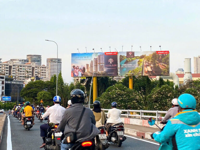 Quảng cáo ngoài trời Vietnam, OOH Vietnam, Vietnam OOH, quảng cáo dự án bất động sản, quảng cáo tại tuyến đường lớn
