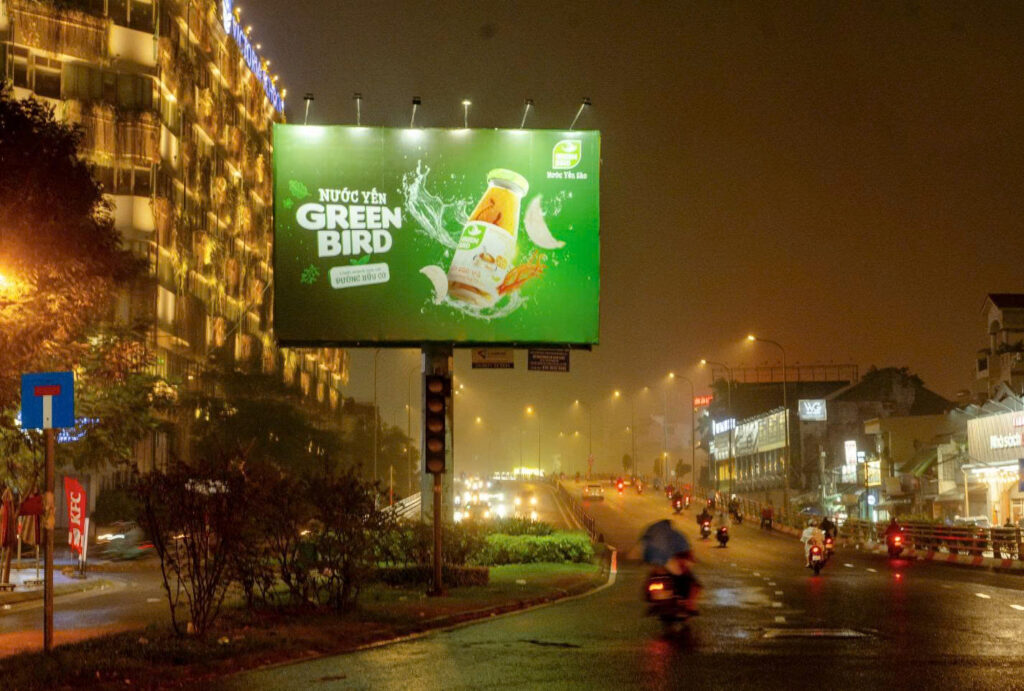 quảng cáo ngành FMCG OOH