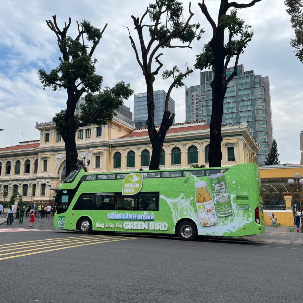 quảng cáo ngành FMCG OOH