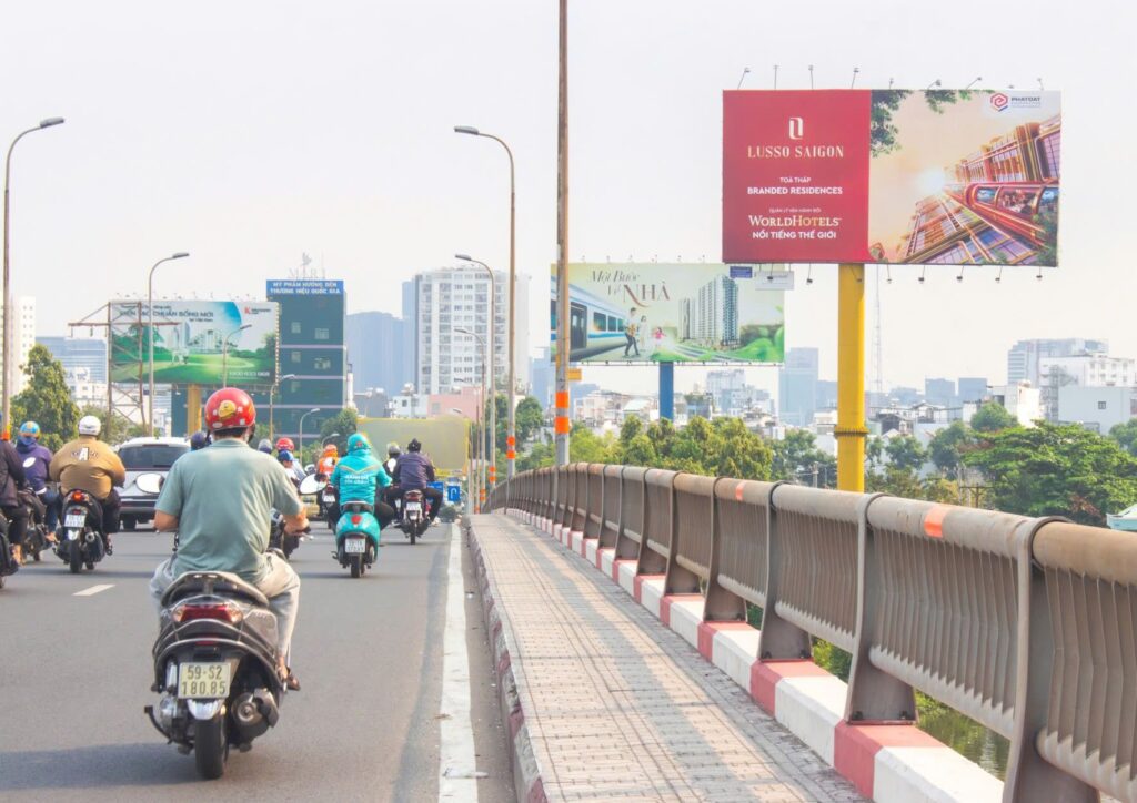 Cau Binh Trieu