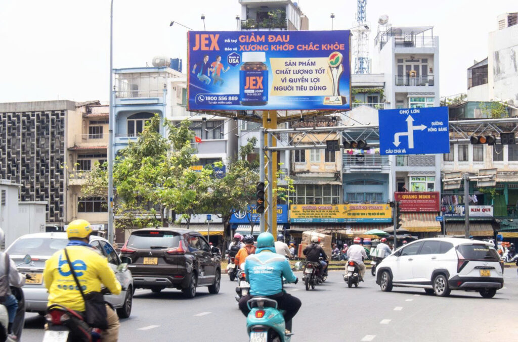 billboard TP.HCM