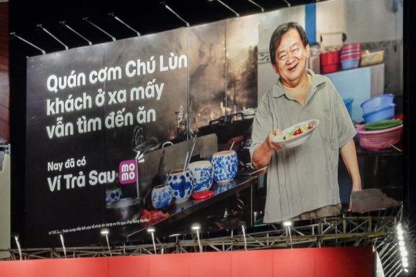 Chiến dịch quảng cáo OOH MoMo