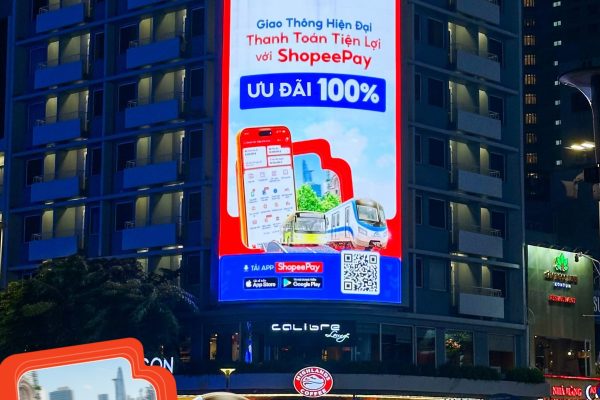 quảng cáo OOH